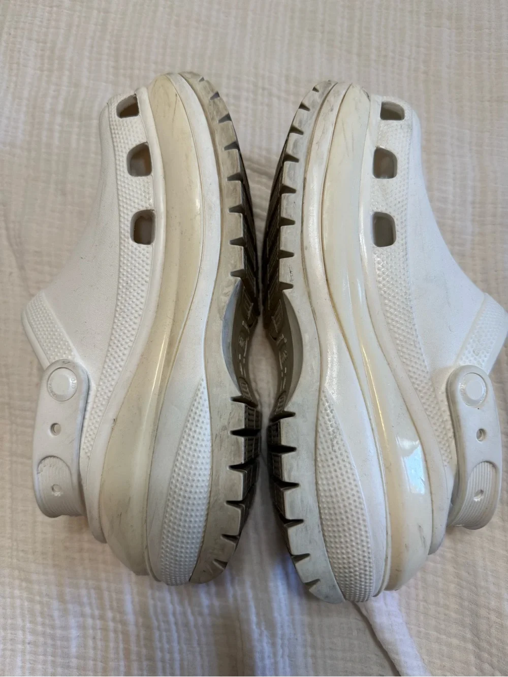 CROCS Classic Clog in White